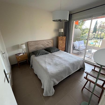 Appartement Avec Terrasse, Vue Jardin Et Piscine Антіб Екстер'єр фото