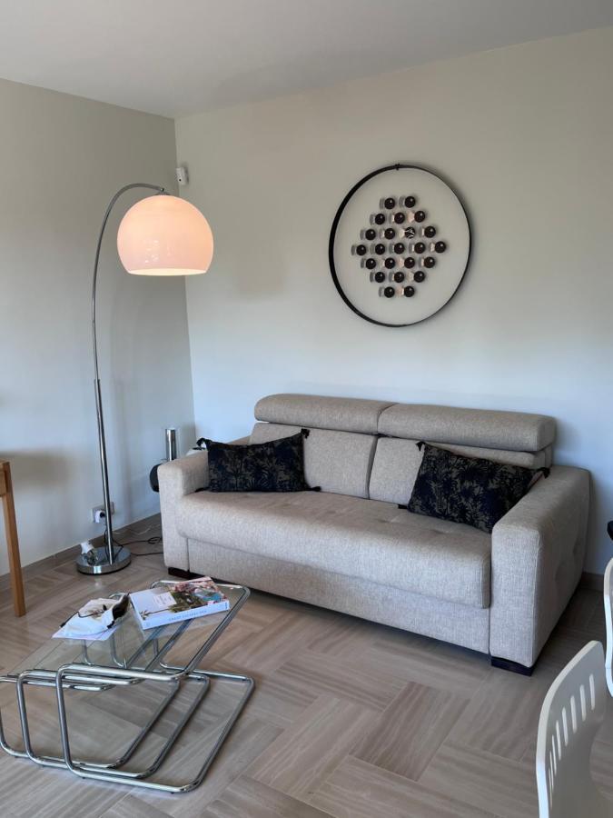 Appartement Avec Terrasse, Vue Jardin Et Piscine Антіб Екстер'єр фото
